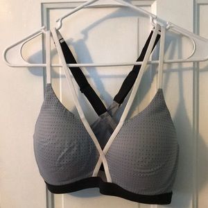 Victoria’s Secret Sportsbra size 36C